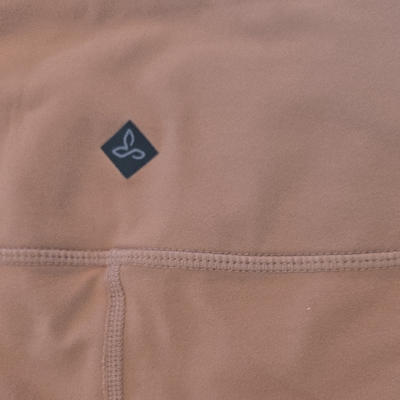 Prana Peach Activewear - Picture 4 of 13